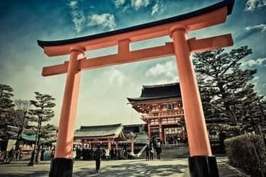 日本财务大臣：高市早苗并非"再通胀主义者，非常尊重央行独立性" ...